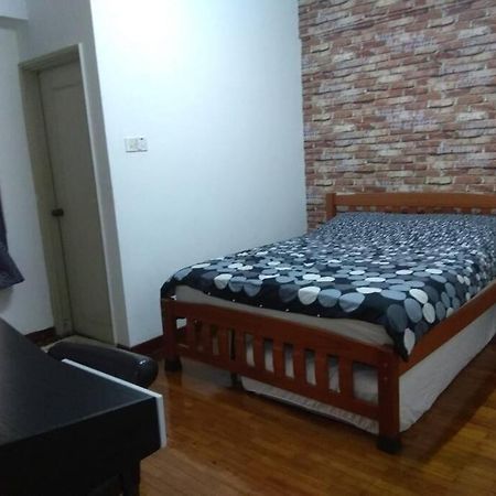 3Rooms 10Pax Mc 5 Star Hotel Sofa&Bed Mrt Mcd Axiata سيري كيمبانغان المظهر الخارجي الصورة